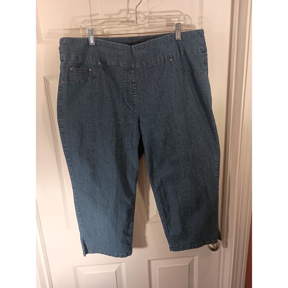Ruby Rd. Woman Capri Jeans Size 16W Blue Pull On - Picture 2 of 7